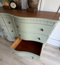 Load image into Gallery viewer, Drexel Dresser