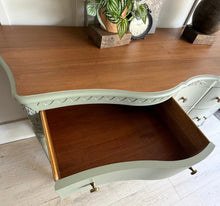 Load image into Gallery viewer, Drexel Dresser