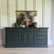 Load image into Gallery viewer, Ethan Allen Dresser