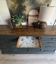 Load image into Gallery viewer, Ethan Allen Dresser