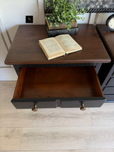 Load image into Gallery viewer, Ethan Allen Nightstands