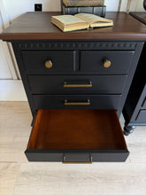 Load image into Gallery viewer, Ethan Allen Nightstands